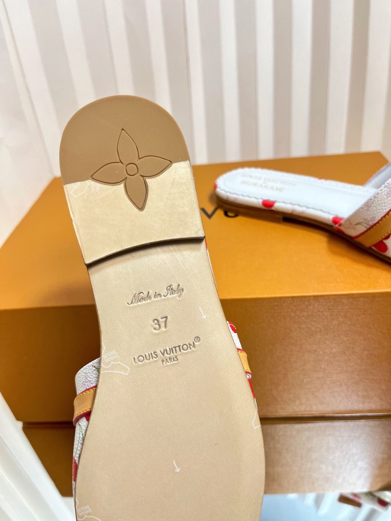 l0vis Vvtt0n slippers